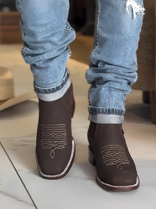 Autumn and winter embroidered Chelsea boots