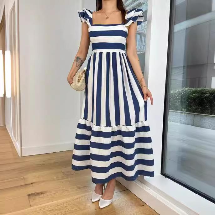 One-line collar striped suspender dress