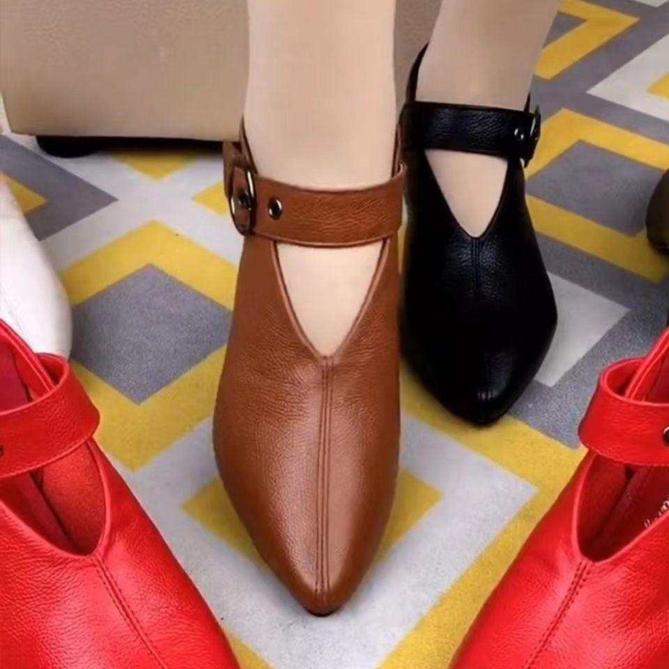 Retro fashion pointed toe belt buckle solid color thick heels