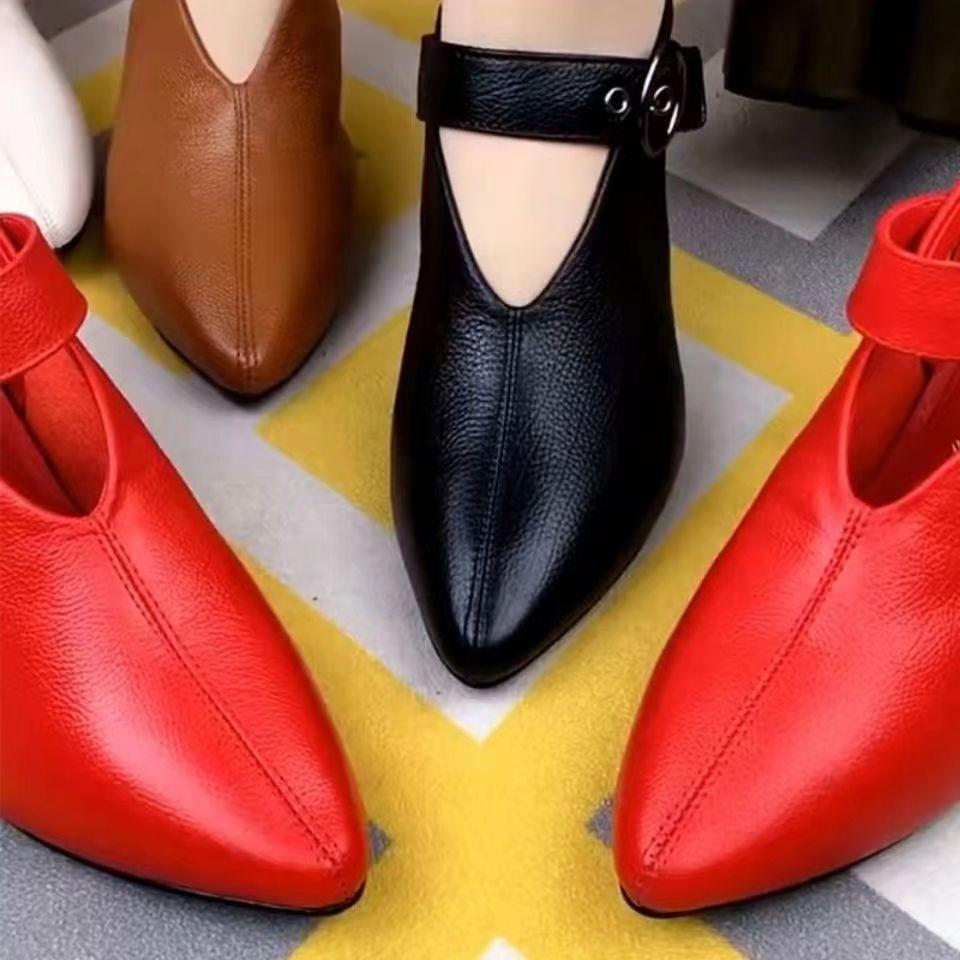 Retro fashion pointed toe belt buckle solid color thick heels