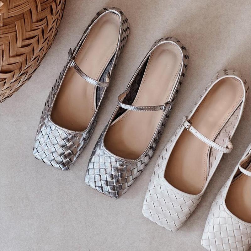 Woven Square-toe Shallow-mouth Flat Buckle Shoes