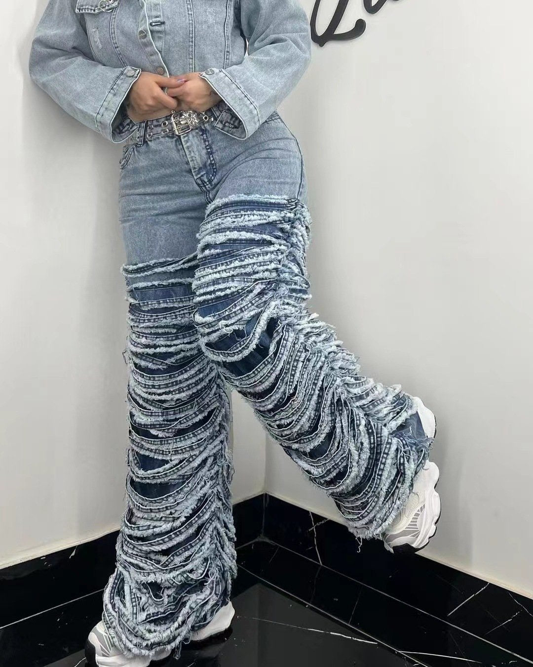 New distressed frayed ripped jeans