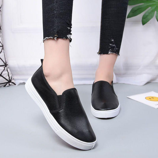 Flat non-slip slip-on comfort shoes