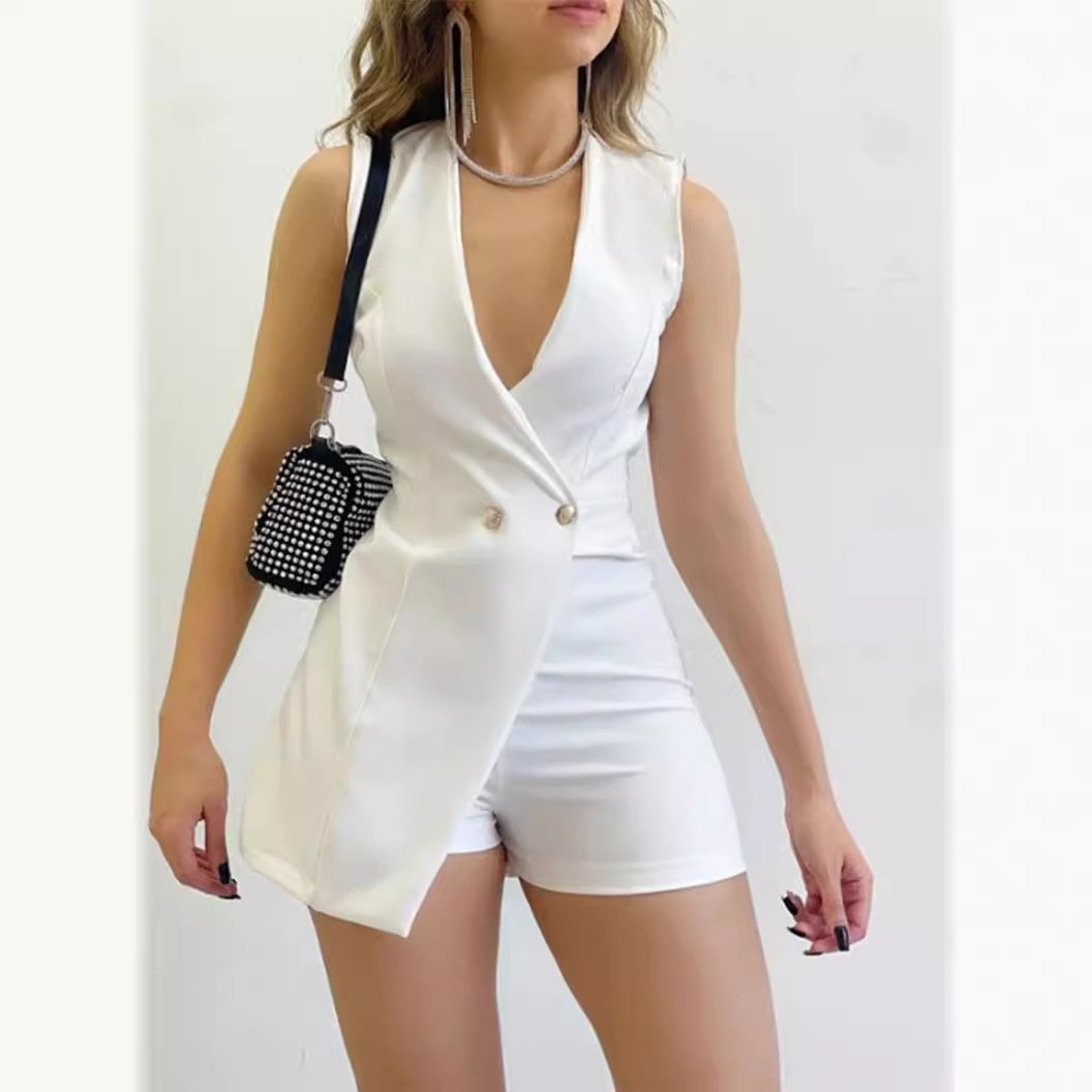 Sleeveless slim fit jumpsuit