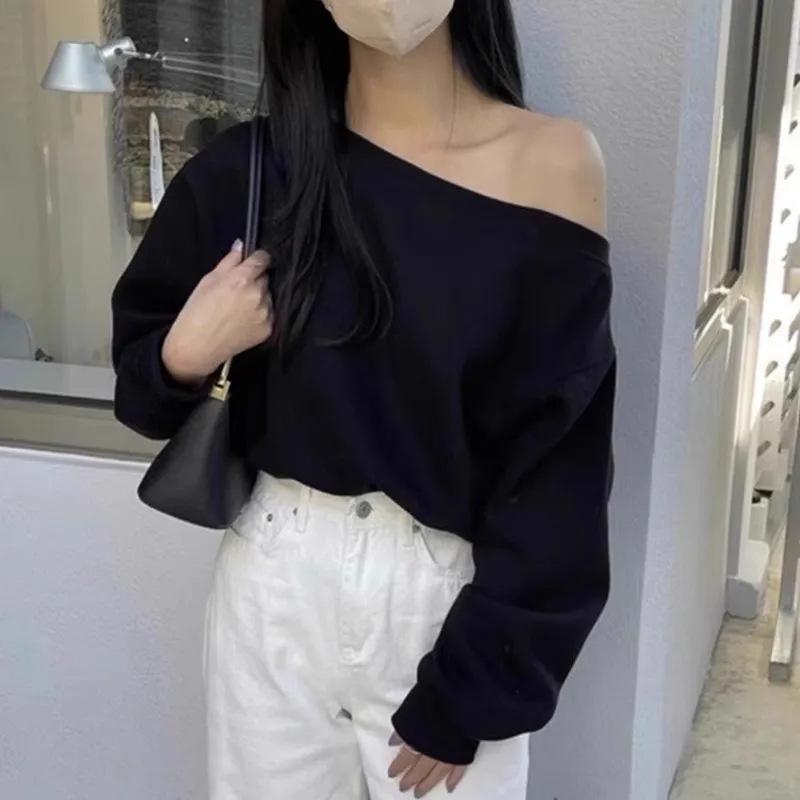 One-shoulder off-shoulder loose long-sleeved sweatshirt