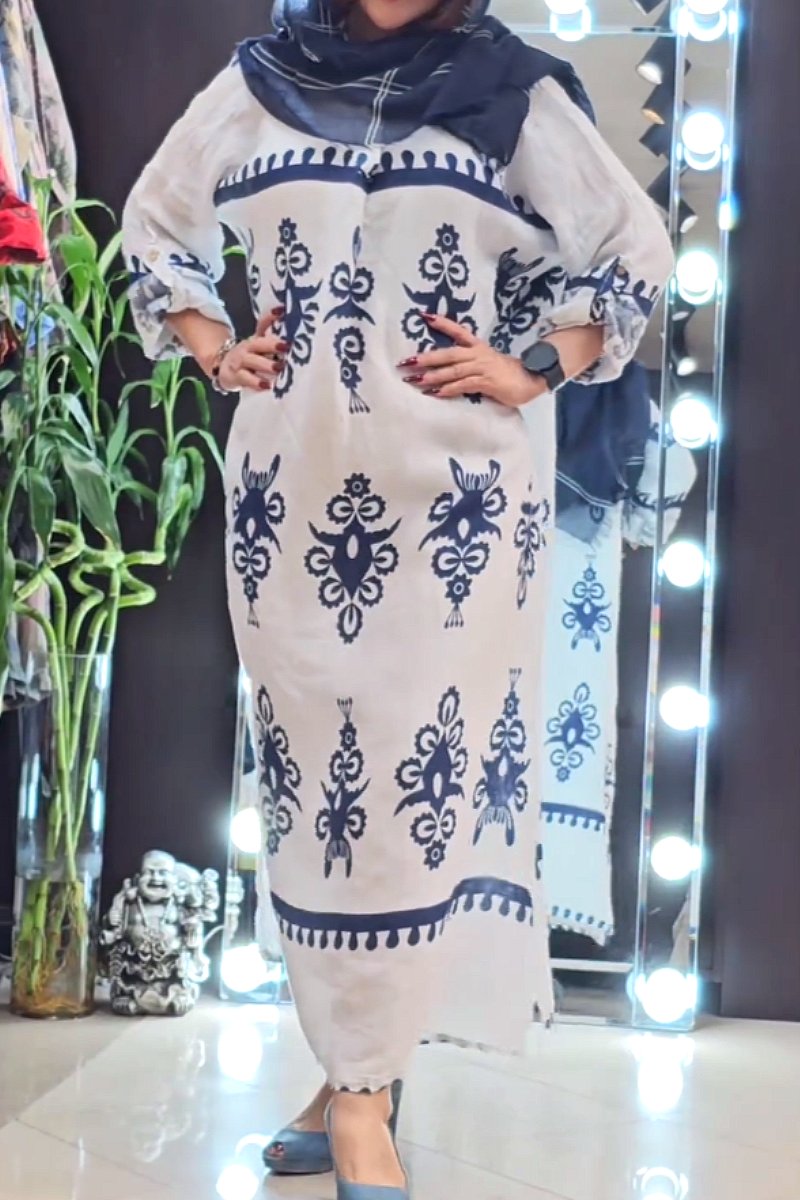 Elegant printed dress