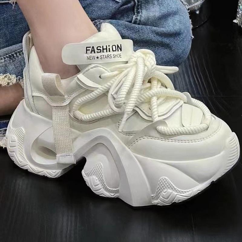 Lightweight platform casual shoes