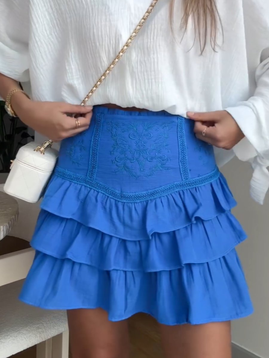 a line cake skirt