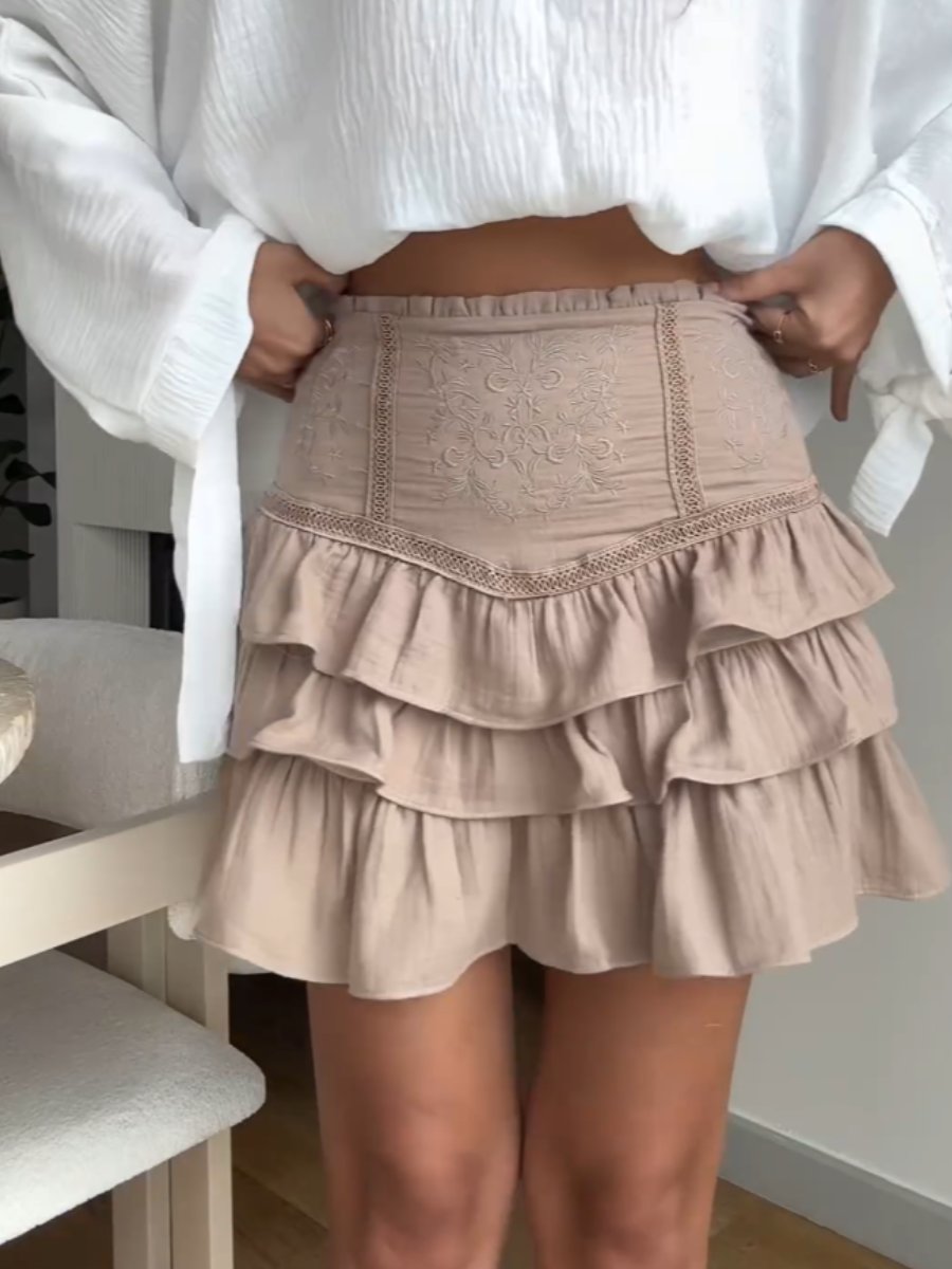 a line cake skirt