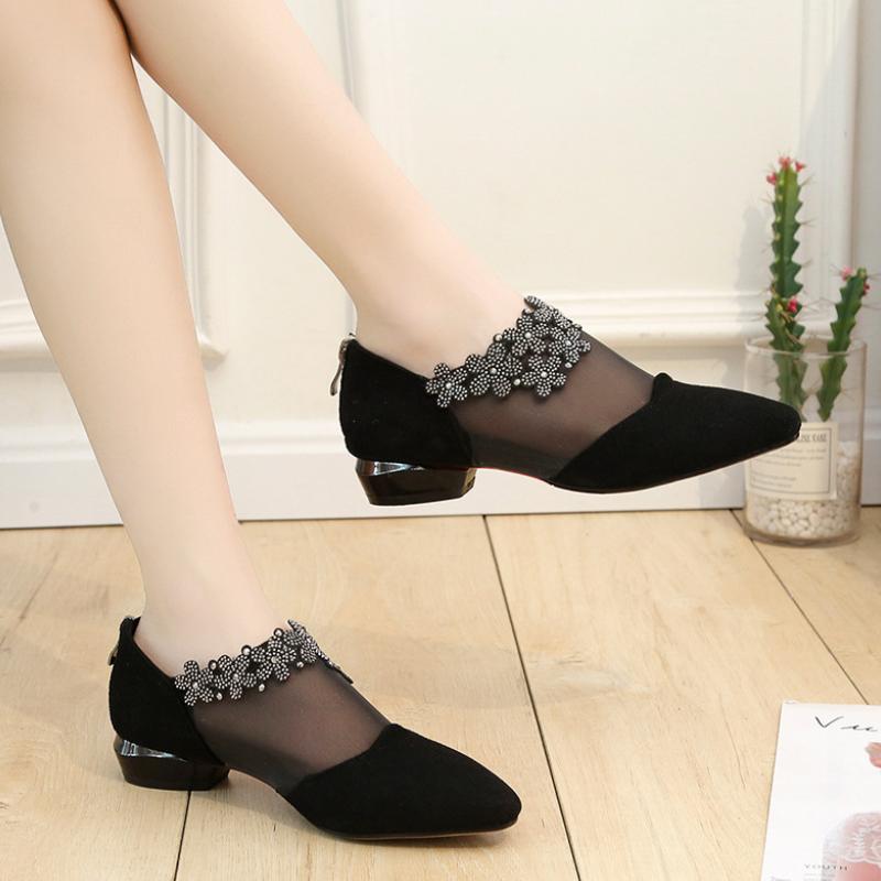 New pointed toe flower rhinestone sandals