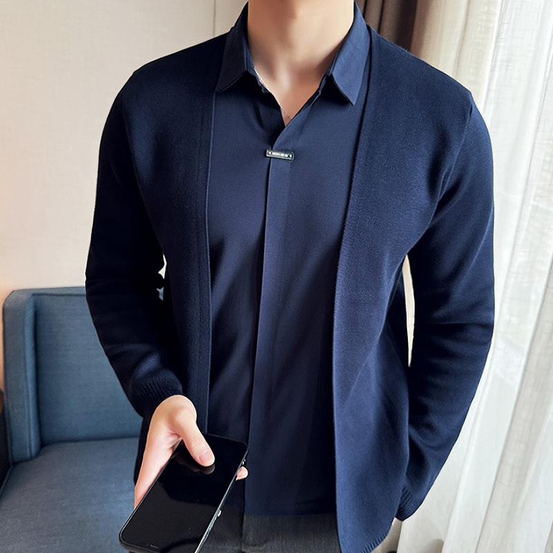 Stylish seamless V-neck shirt